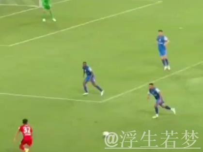 加布里埃尔巧传助攻 莱昂纳多精准破门