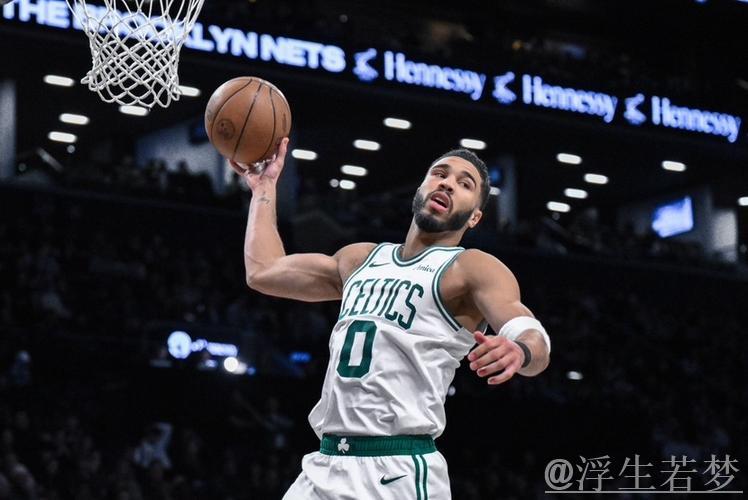 塔图姆砍下25分14篮板 凯尔特人客场击败灰熊 塔图姆砍下25分14篮板 凯尔特人客场击败灰熊